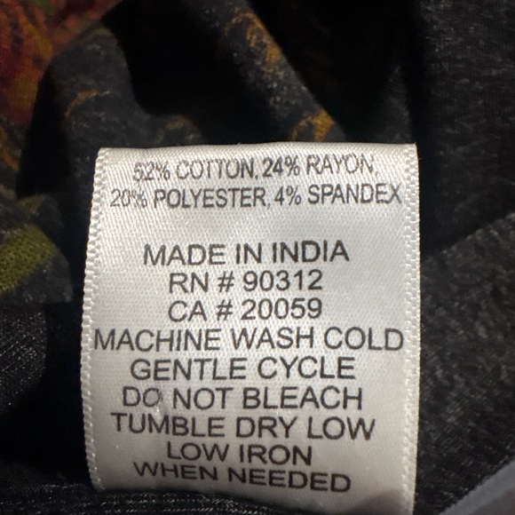 Paisley & Sage Abstract Print Tunic Top Button Front Artsy Boho Shirt XL - Picture 9 of 9